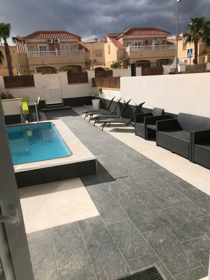 Boulevard La Zenia Villa Playa Flamenca Bagian luar foto