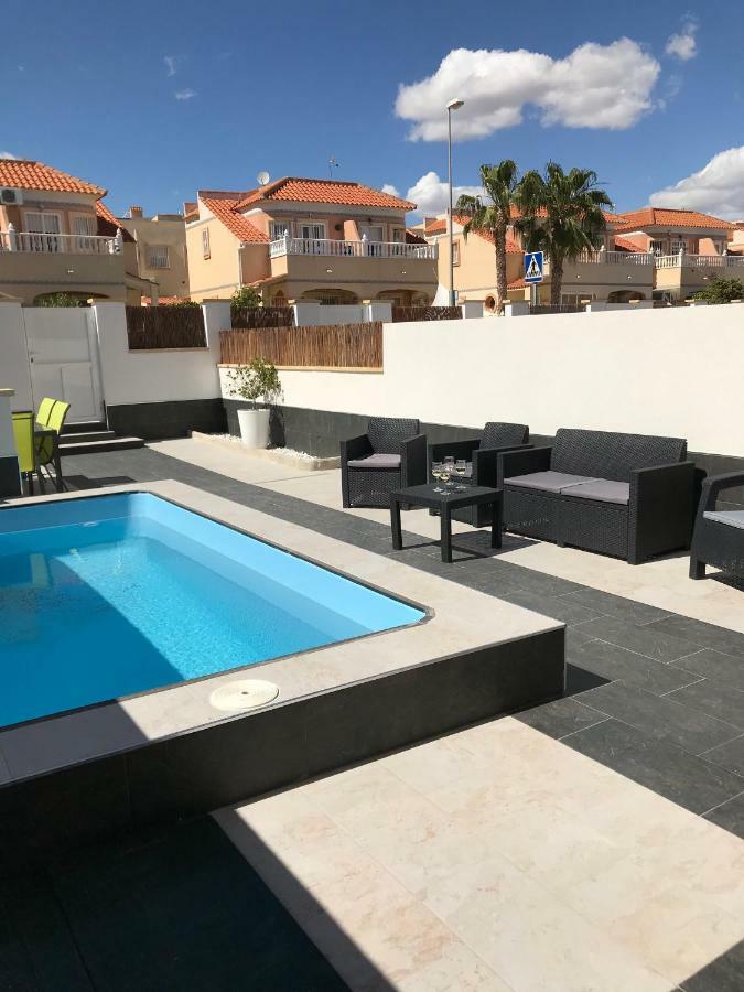 Boulevard La Zenia Villa Playa Flamenca Bagian luar foto