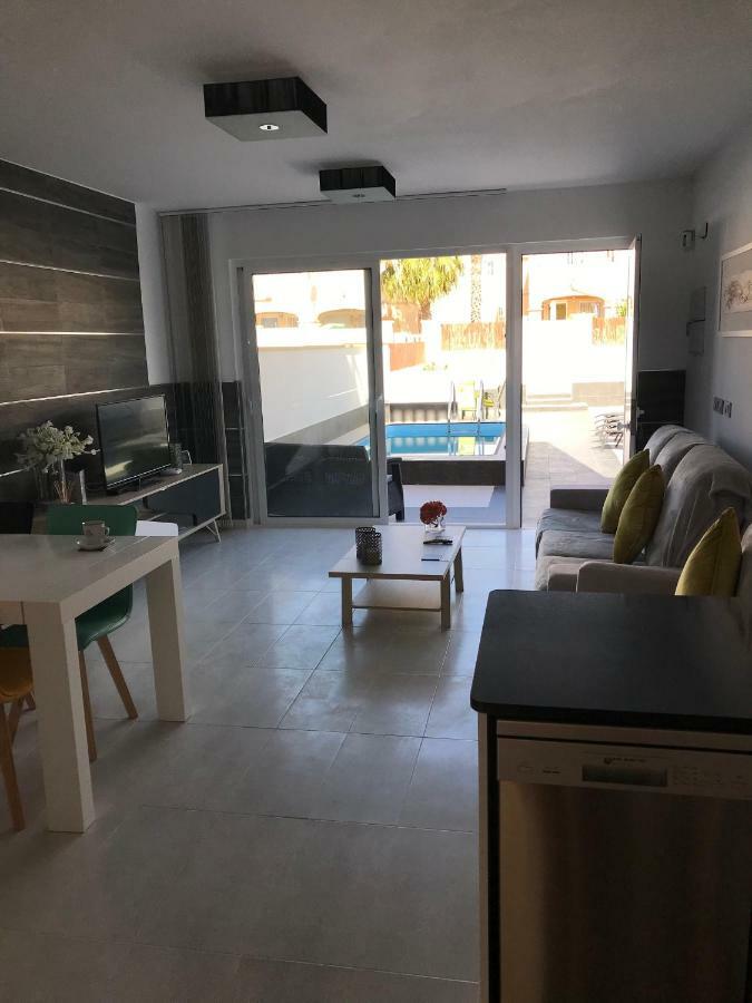 Boulevard La Zenia Villa Playa Flamenca Bagian luar foto
